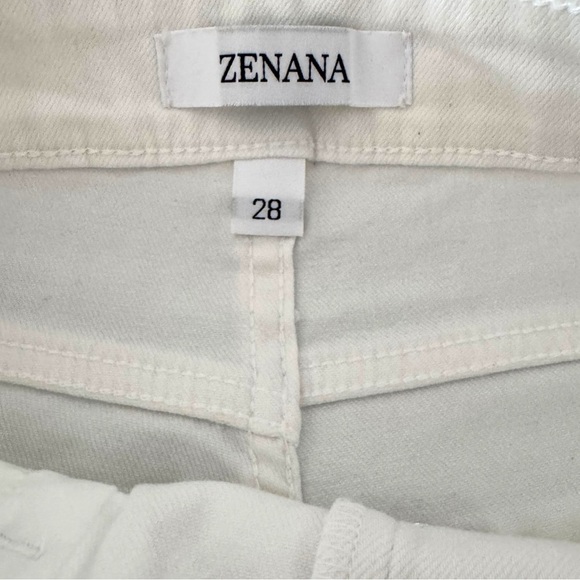 Zenana Size 9/28 White High Rise Button Flare Denim Jeans - Picture 5 of 5